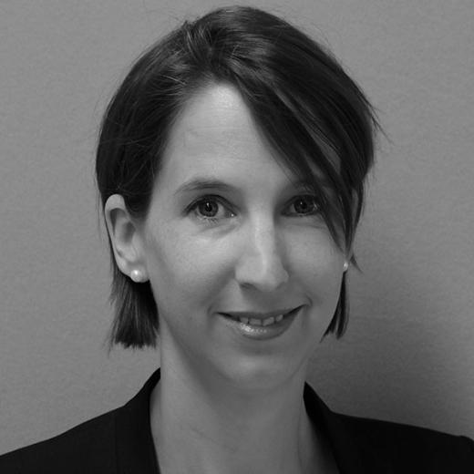 Man sieht die Lehrerin Anne Piprek-Grewenig.