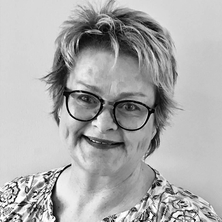 Man sieht Jutta Claes, die Schulleiterin der Grundschule am Dom.